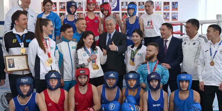 Тоқаев пен әлем чемпионының әңгімесі видеоға түсіп қалды