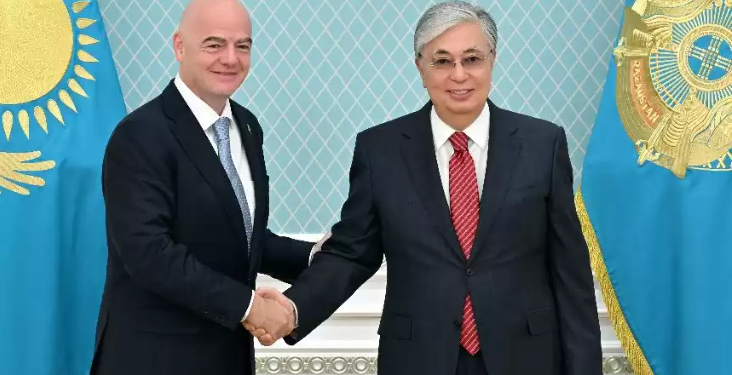 Мемлекет басшысы ФИФА президенті Джанни Инфантиноны қабылдады