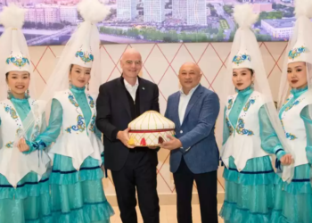 FIFA президенті Астанаға келді