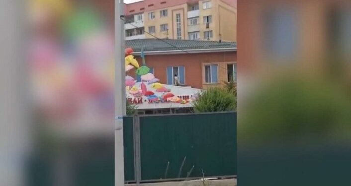 Алматыда балабақшадағы балалар ойыны жұртты шошытты (видео)