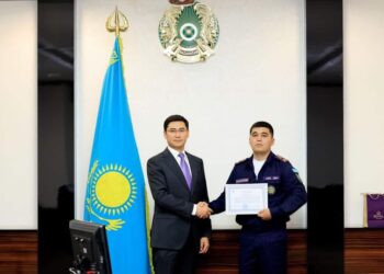 Балаларды құтқарған өрт сөндірушілер марапатталды