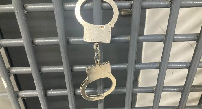 Өскеменде қыз зорламақ болған 40 жастағы еркек ұсталды