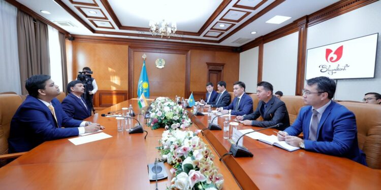 Шымкент әкімі Үндістан Республикасының елшісімен кездесті