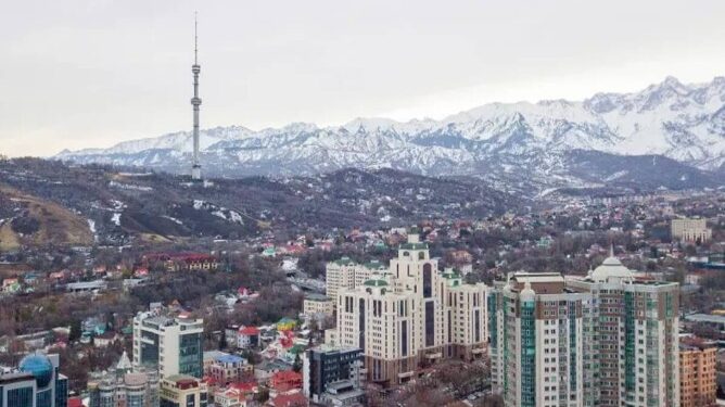 Алматының элиталы аудандарындағы көпқабатты үйлер күштеп бұзылатын болды