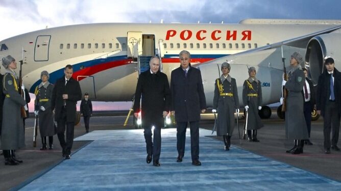 Владимир Путин Қазақстанға ресми сапармен келді