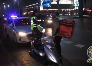 Қазақстанда мопед жүргізушілеріне жаңа талаптар қойылады