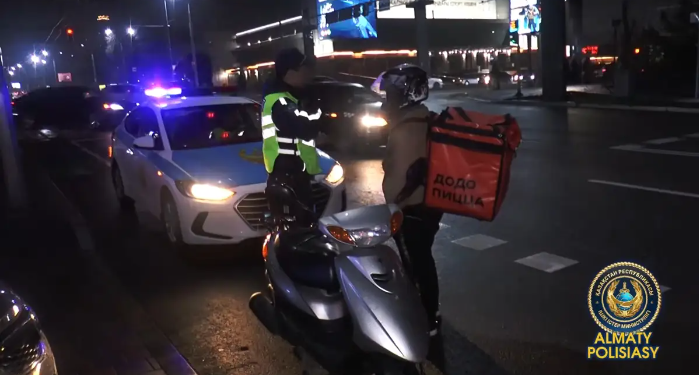 Қазақстанда мопед жүргізушілеріне жаңа талаптар қойылады