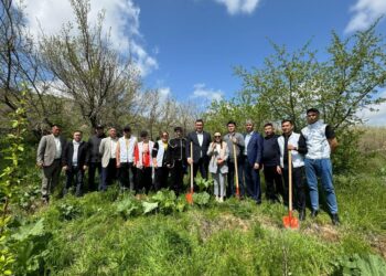 Экоакцияға ерікті жастар белсенділік танытты