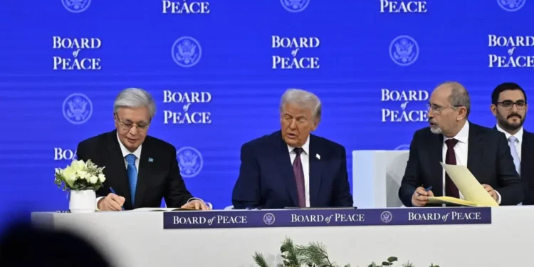 Тоқаев Трамптың бастамасымен құрылған Бейбітшілік кеңесінің жарғысына қол қойды