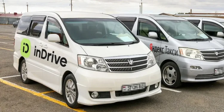 Yandex пен inDrive жүргізушілерге Alphard көлігімен «таксист» болуға тыйым салады