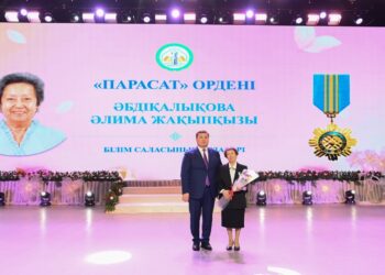 АЙМАҚ БАСШЫСЫ ӘЙЕЛ-АНАЛАРМЕН КЕЗДЕСТІ