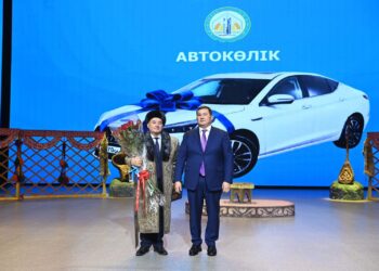 АЛМАСБЕК АЛМАТОВТЫҢ МЕРЕЙТОЙЫНА АРНАЛҒАН «ЖЫР КЕРУЕН» АТТЫ ШЫҒАРМАШЫЛЫҚ КЕШ ӨТТІ