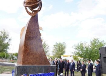 ТҮРКІСТАН ОБЛЫСЫНДАҒЫ УРАН КОМПАНИЯСЫ ЖАҢА БЕЛЕСТІ БАҒЫНДЫРДЫ