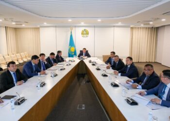ТҮРКІСТАН ОБЛЫСЫНДА ШЕГІРТКЕГЕ ҚАРСЫ ПРЕПАРАТТАРДЫҢ САПАСЫ ҚАТАҢ БАҚЫЛАУҒА АЛЫНЫП, ЖҰМЫС ЖАНДАНА ТҮСТІ