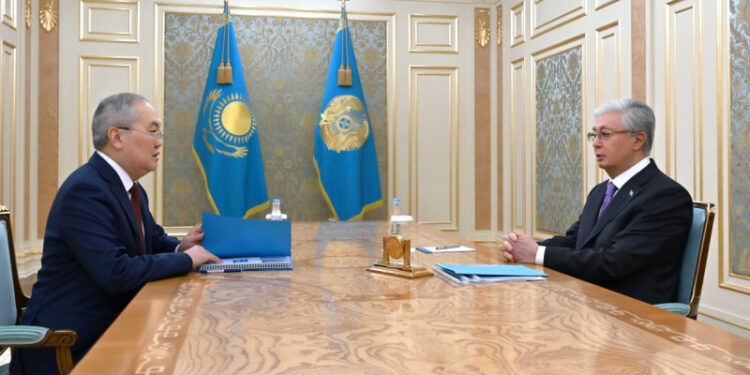 Миллиардтар желге ұшты АФМ есебі Тоқаевты алаңдатты