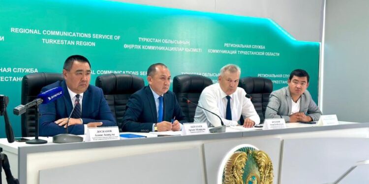 ТҮРКІСТАН: ДЕРБІСЕКТЕГІ АУЫЗ СУ МӘСЕЛЕСІ ТҰРАҚТЫ БАҚЫЛАУДА